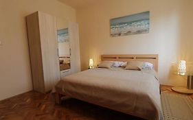 Apartment Studio Ljutic